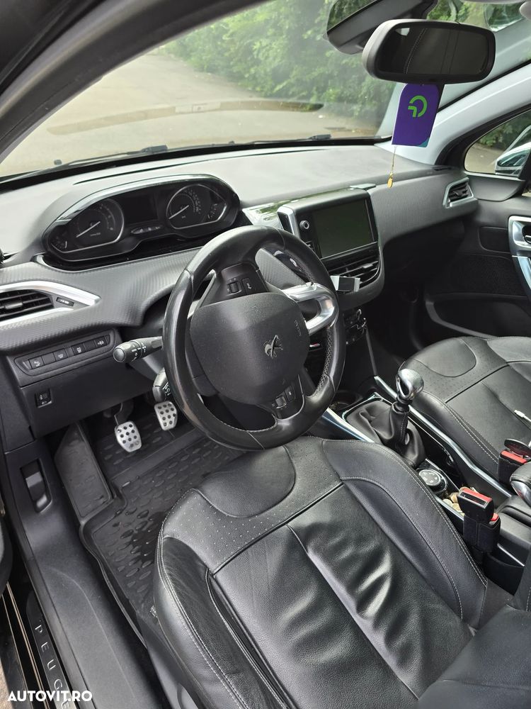 Peugeot 2008 1.6 e-HDi FAP STT Allure - 8