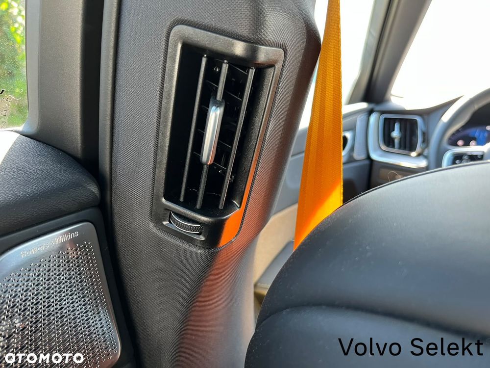 Volvo XC 60 - 35