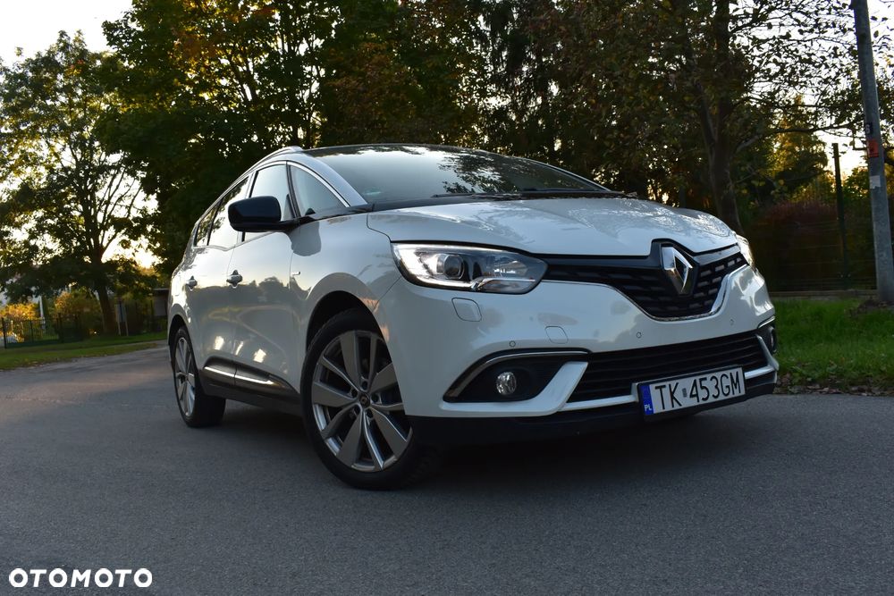 Renault Grand Scenic - 38