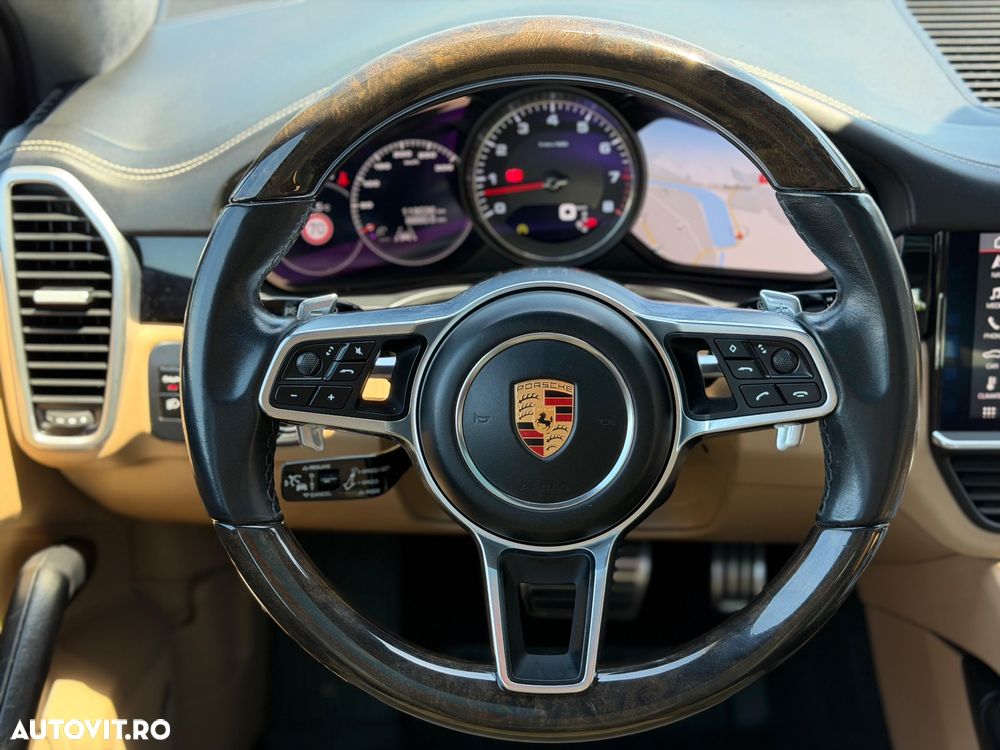 Porsche Cayenne - 19