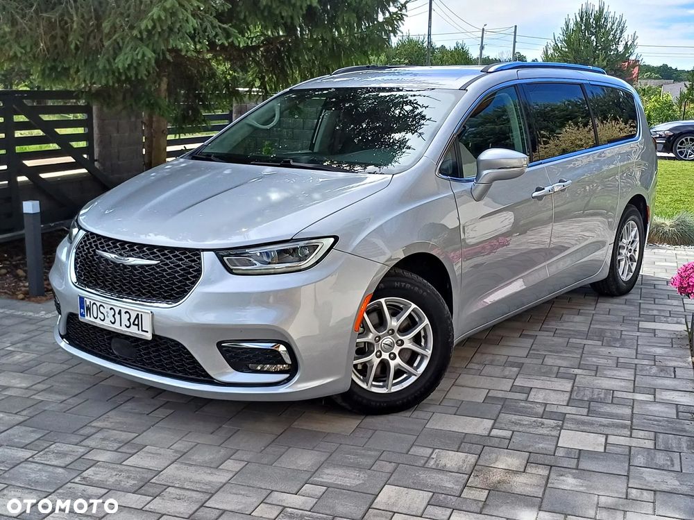 Chrysler Pacifica - 23