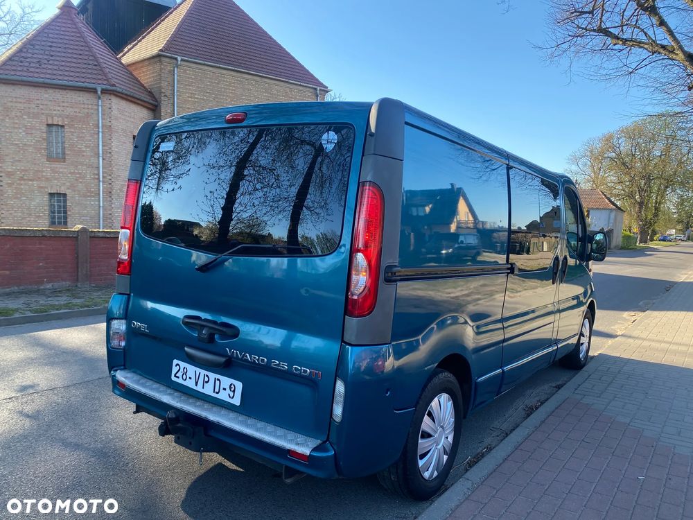 Opel Vivaro - 14