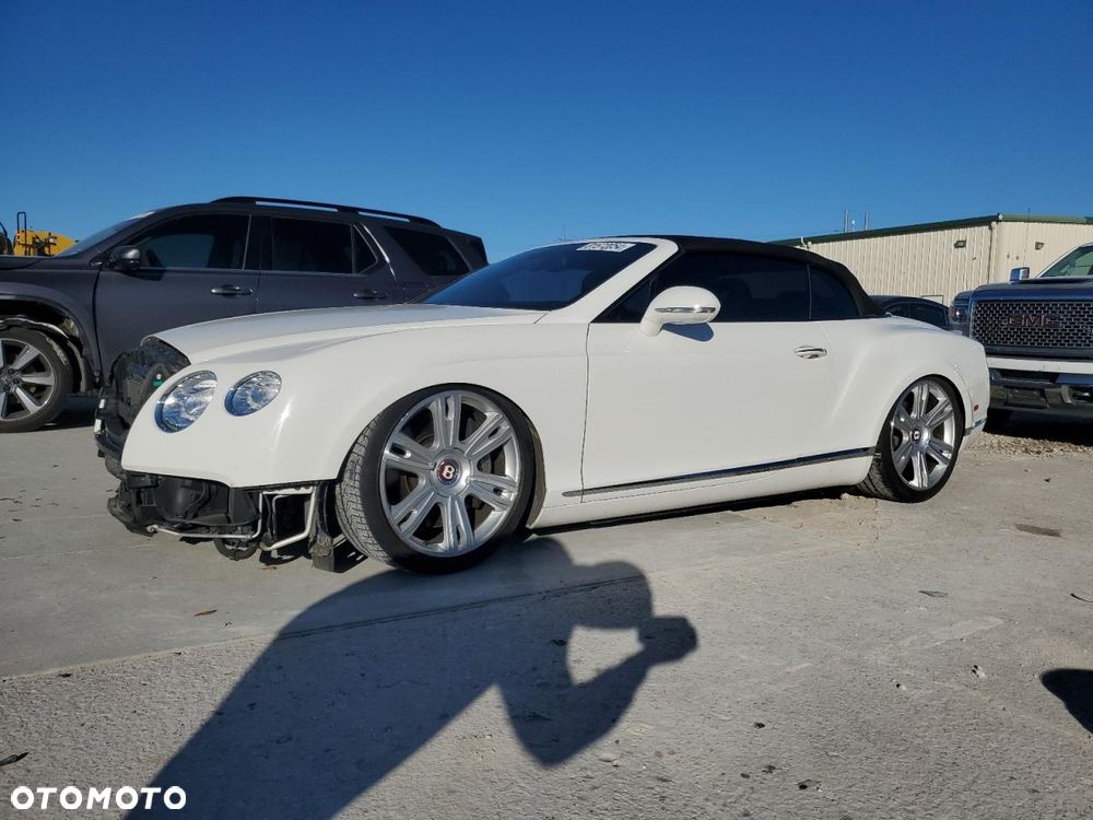 Bentley Continental GT V8 Convertible - 40