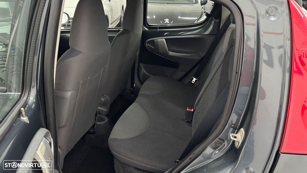 Peugeot 107 1.4 HDi Trendy - 28