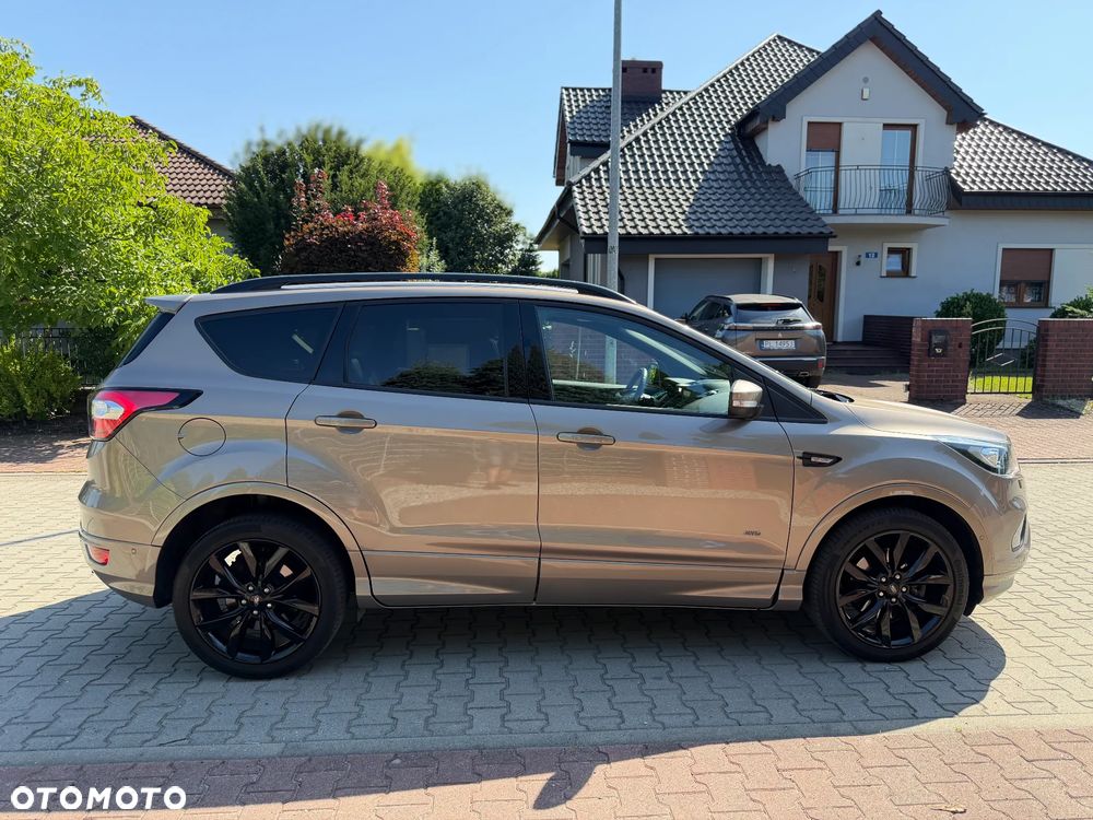 Ford Kuga 2.0 TDCi 4x4 ST-Line - 24