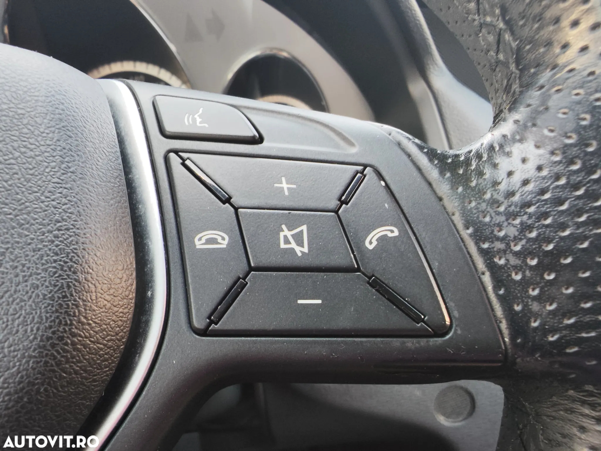 Mercedes-Benz E 220 CDI DPF Coupe BlueEFFICIENCY 7G-TRONIC Avantgarde - 28
