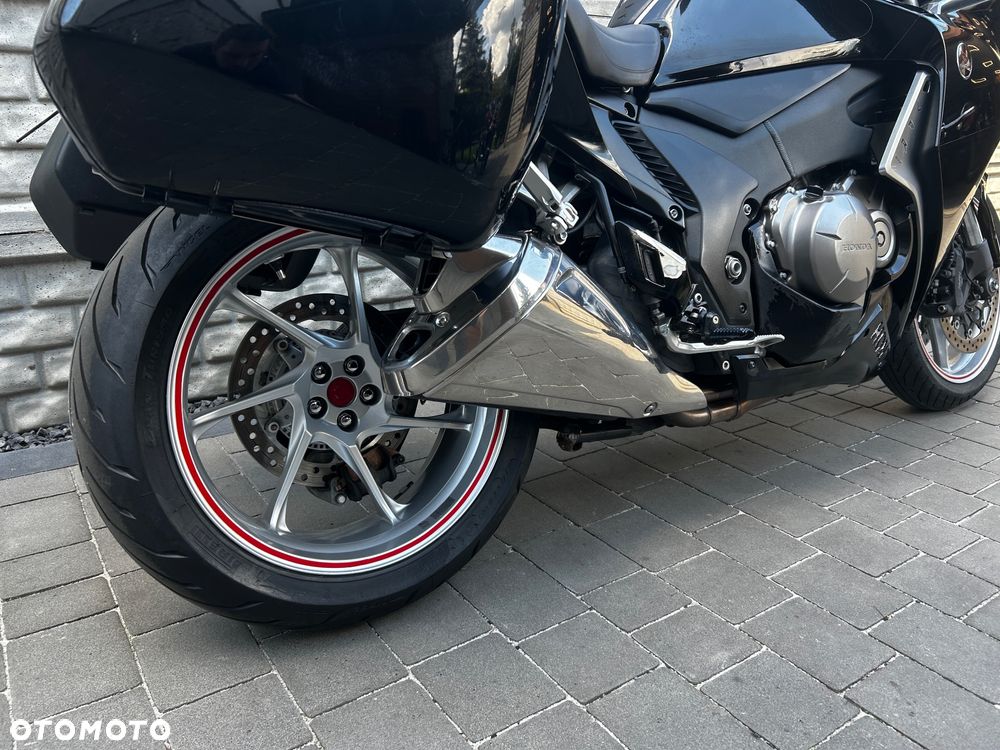 Honda VFR - 4