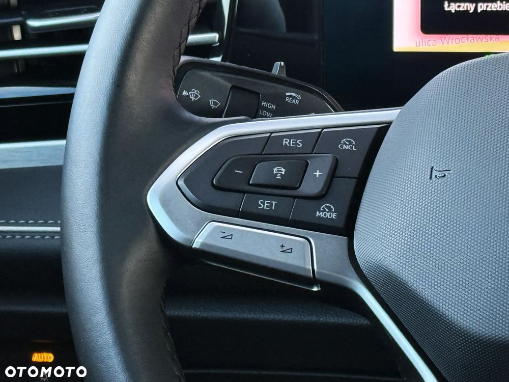 Volkswagen Passat 2.0 TDI SCR Elegance DSG - 17