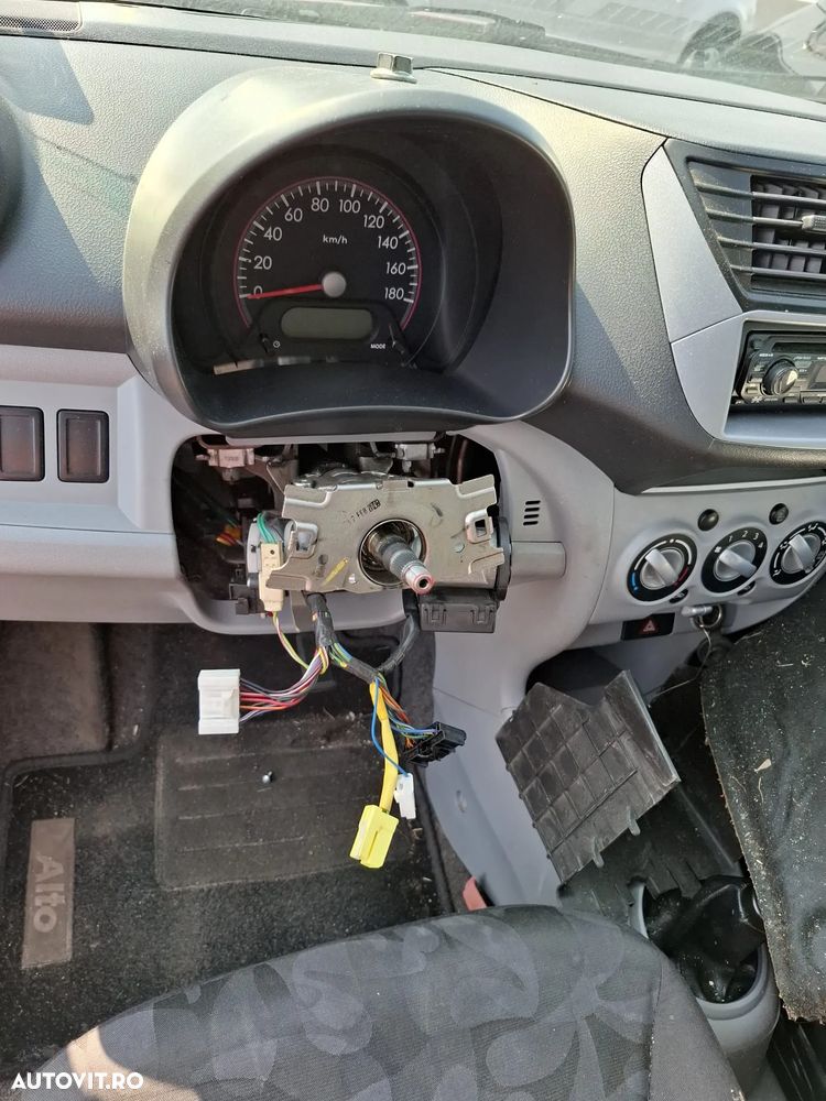 Dezmembrez Suzuki Alto - 7