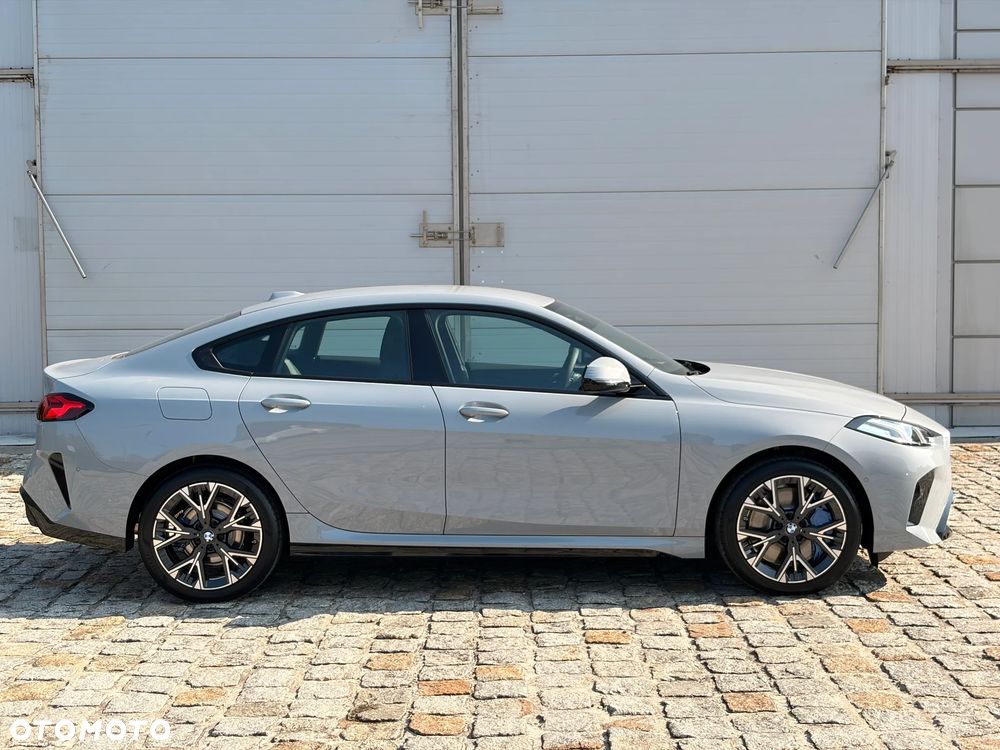 BMW Seria 2 220i mHEV sport - 4