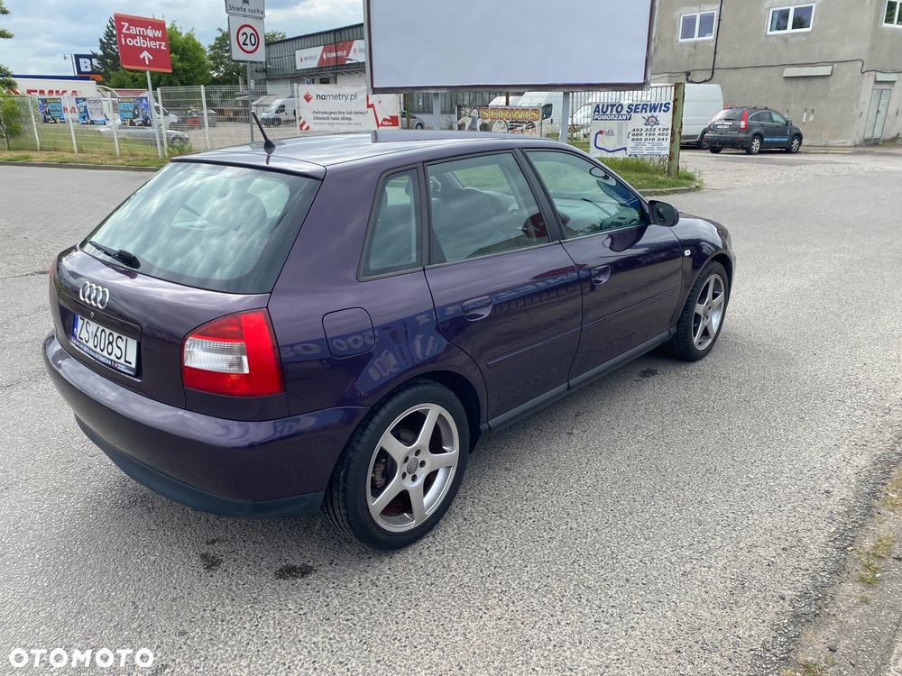 Audi A3 Sportback 1.8 Ambiente - 22