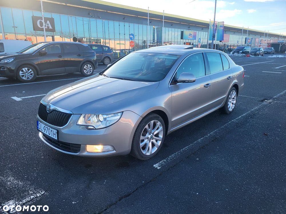 Skoda Superb 1.8 TSI Exclusive - 2