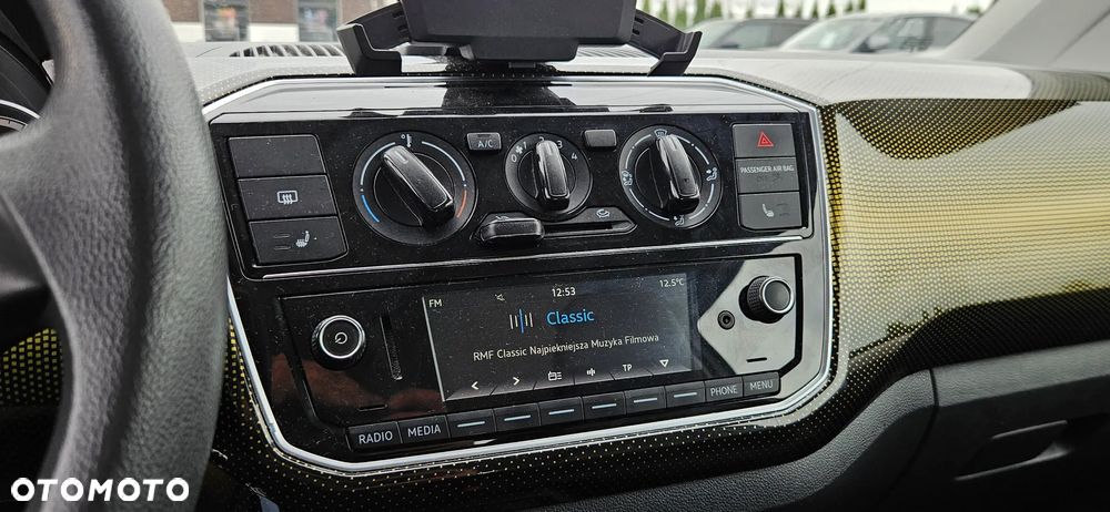 Volkswagen up! 1.0 Beats - 18