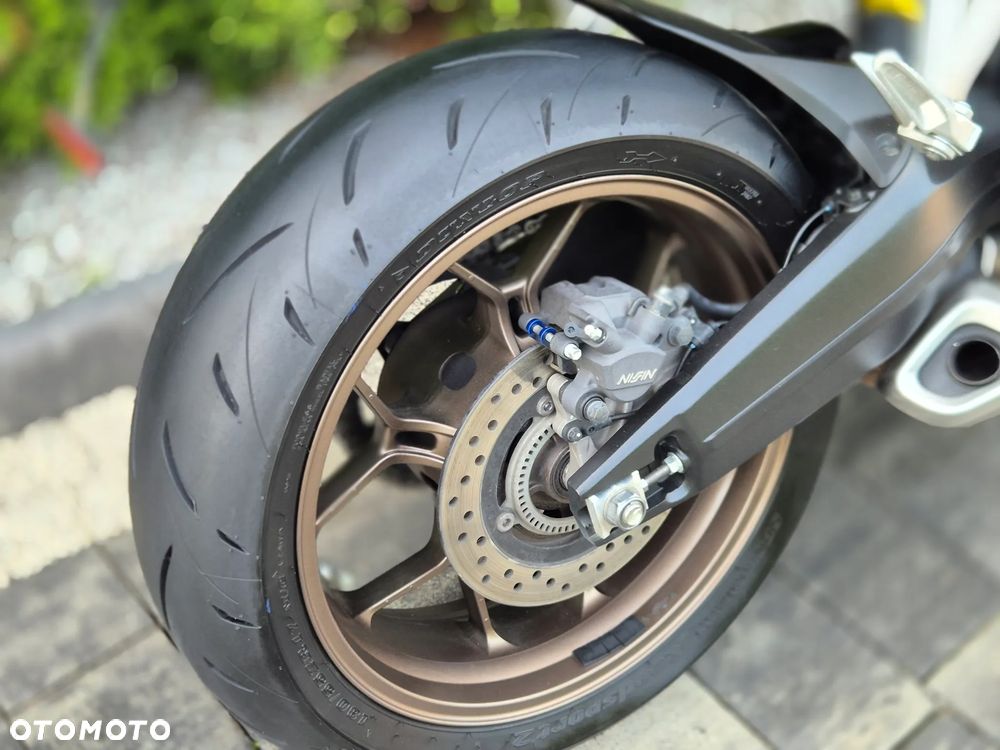 Honda CB - 11