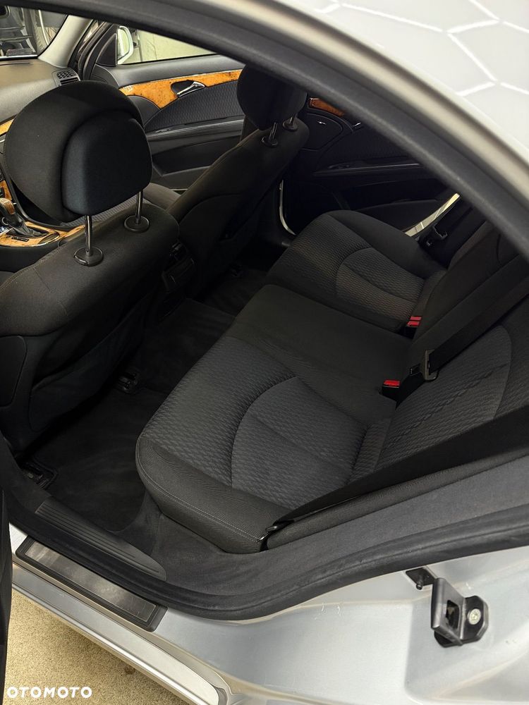 Mercedes-Benz Klasa E - 17