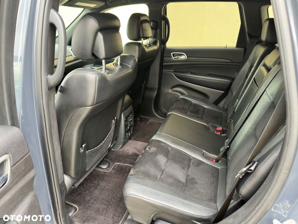 Jeep Grand Cherokee - 11