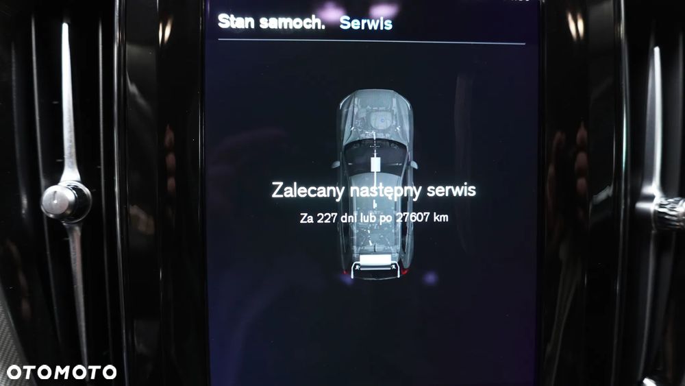 Volvo XC 60 B4 B Plus Dark - 24