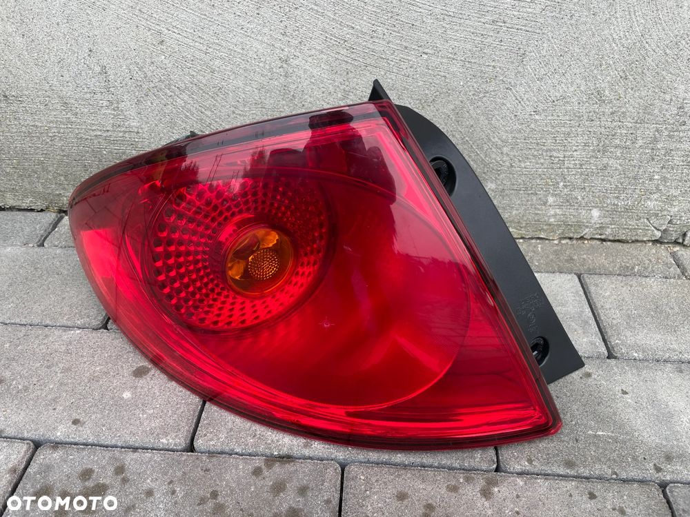 LAMPA TYLNA LEWA SEAT TOLEDO III  2004-2009 - NOWA - 1
