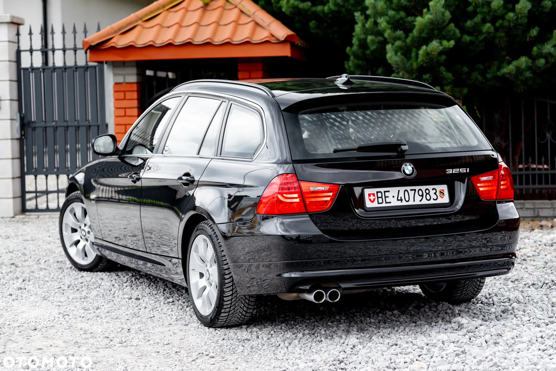 BMW Seria 3 325i xDrive Touring Edition Sport - 12