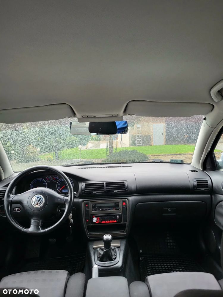 Volkswagen Passat 1.9 TDI 4Mot Comfortline - 9