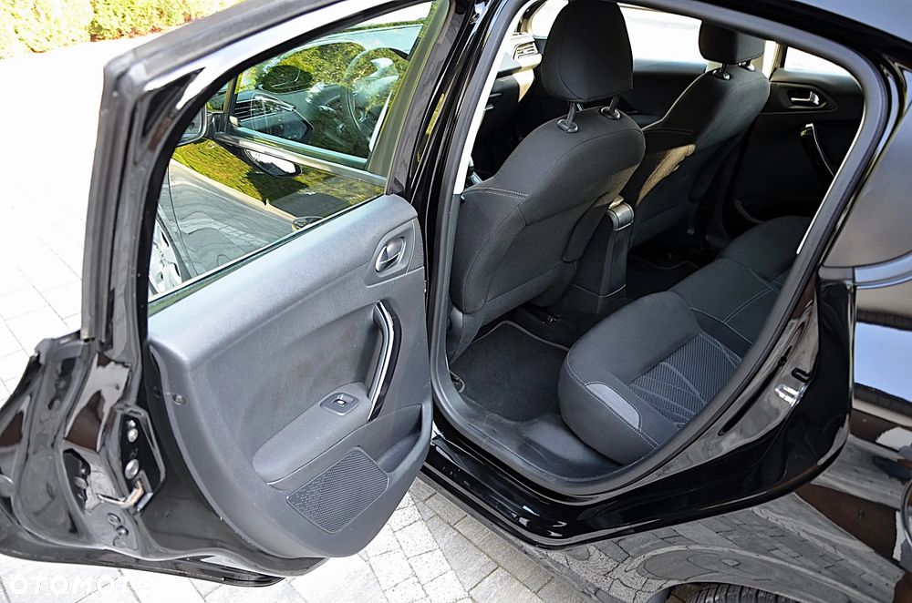 Peugeot 208 1.4 HDi Business Line - 17