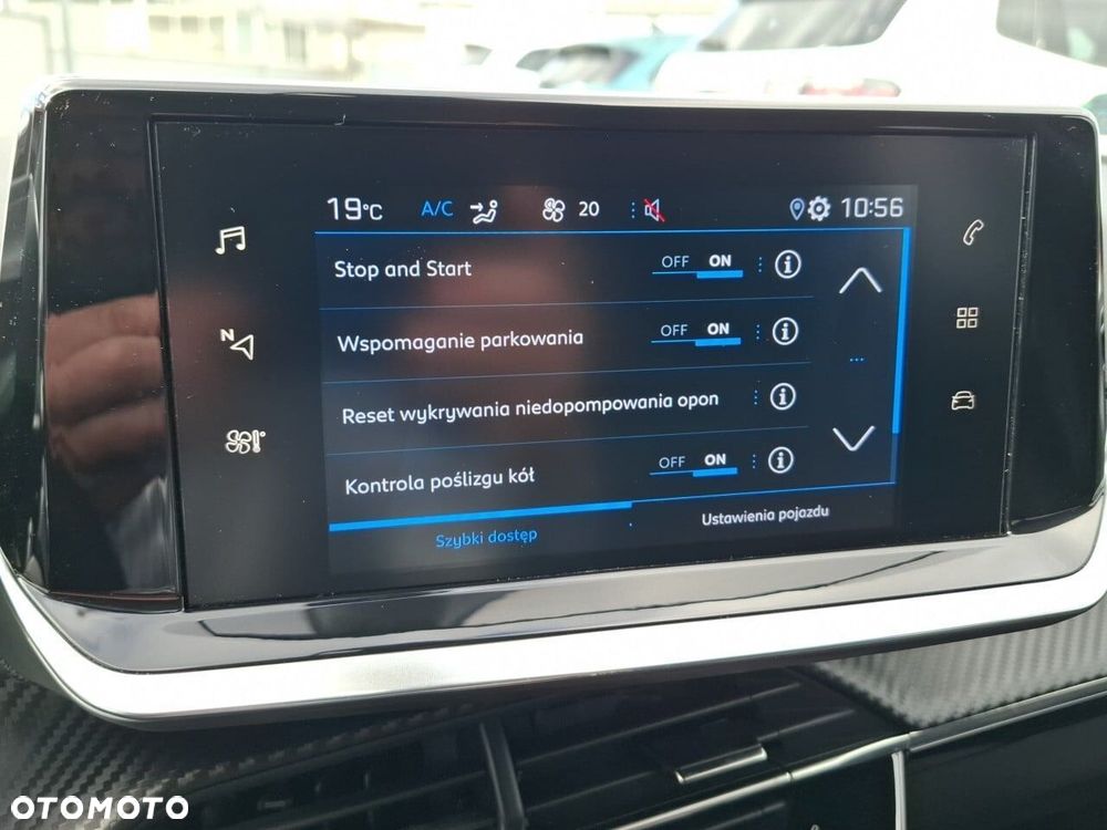 Peugeot 2008 1.2 PureTech Allure S&S EAT8 - 29