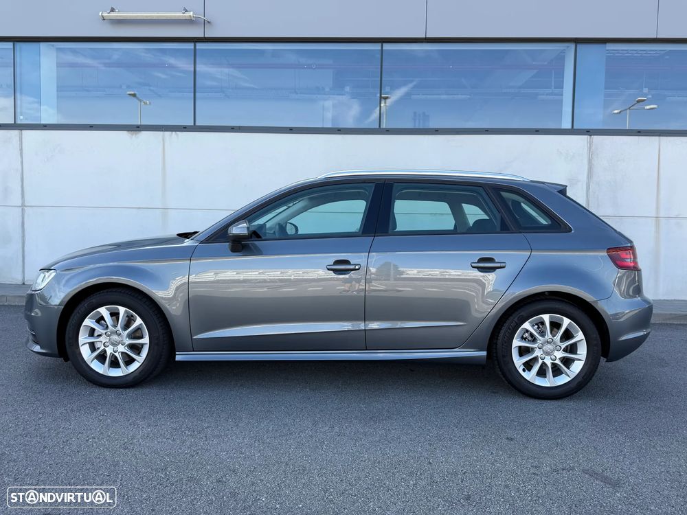 Audi A3 Sportback 1.6 TDI Advance Ultra — fotografia 46