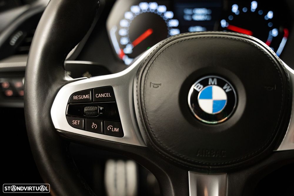 BMW 116 d Corporate Edition M — fotografia 17