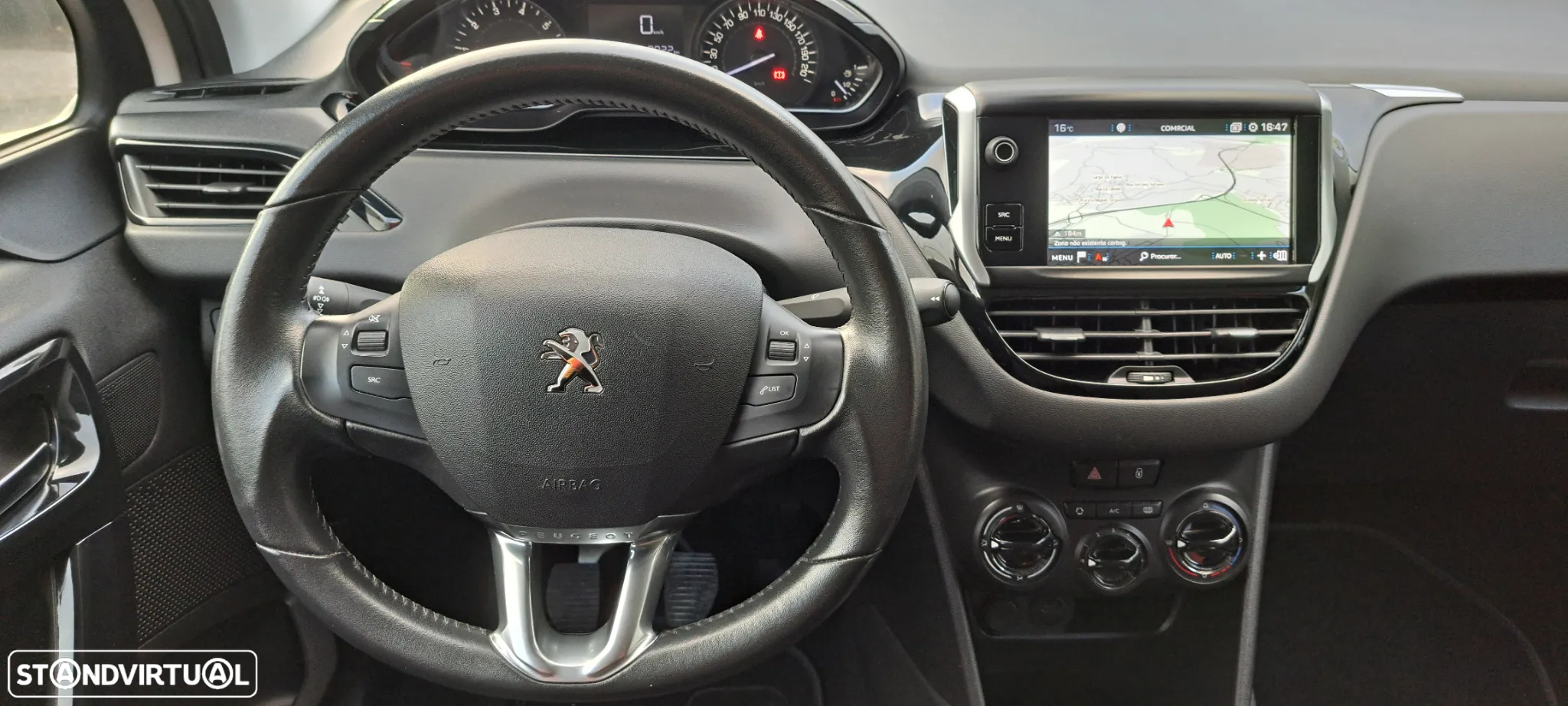 Peugeot 208 1.2 PureTech Signature - 10