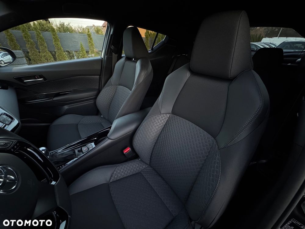 Toyota C-HR - 14