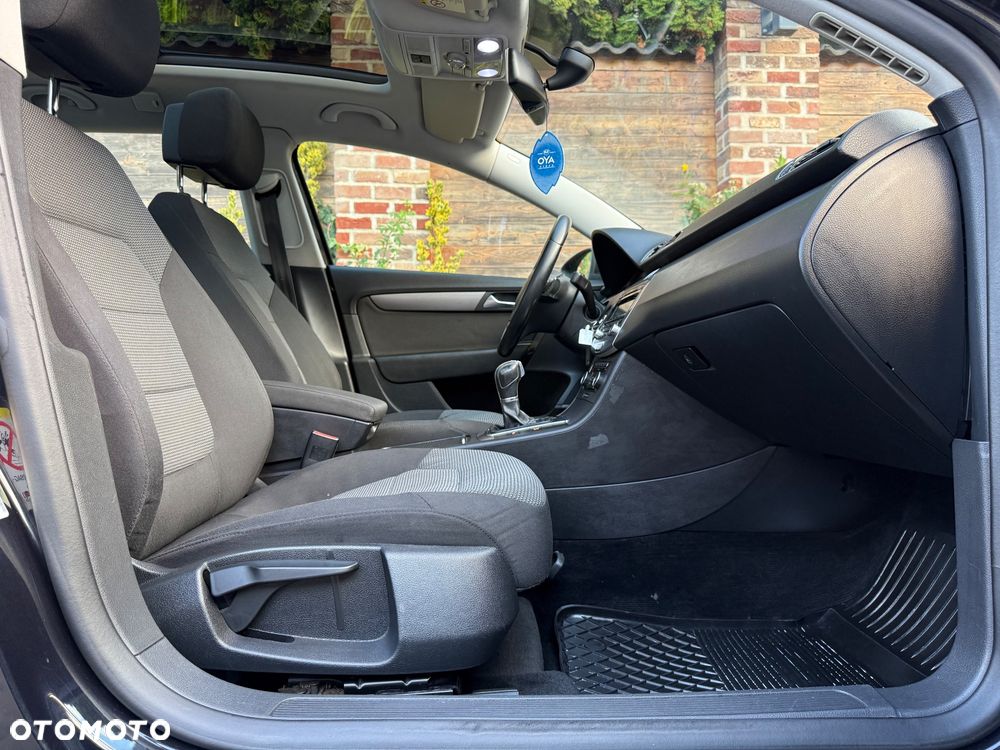 Volkswagen Passat 2.0 TDI DPF DSG Comfortline - 23