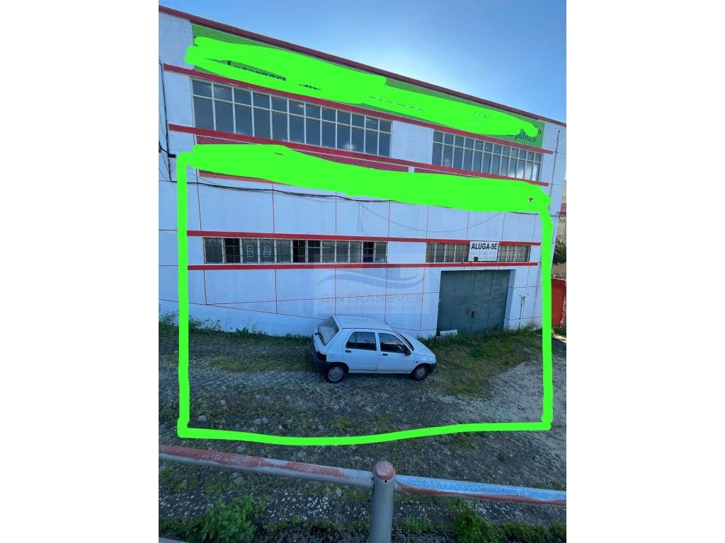 Armazém com 1.568m2 Para Arrendamento a 4km do Aeroporto! 
ATENÇÃO... - Grande imagem: 2/22