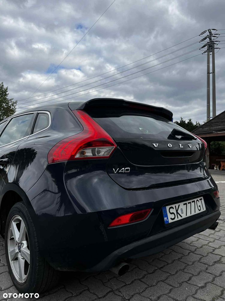 Volvo V40 T3 Drive-E Momentum - 9