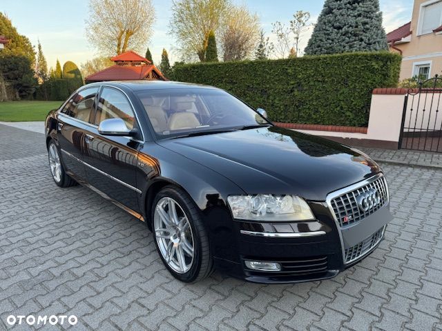 Audi S8 - 3