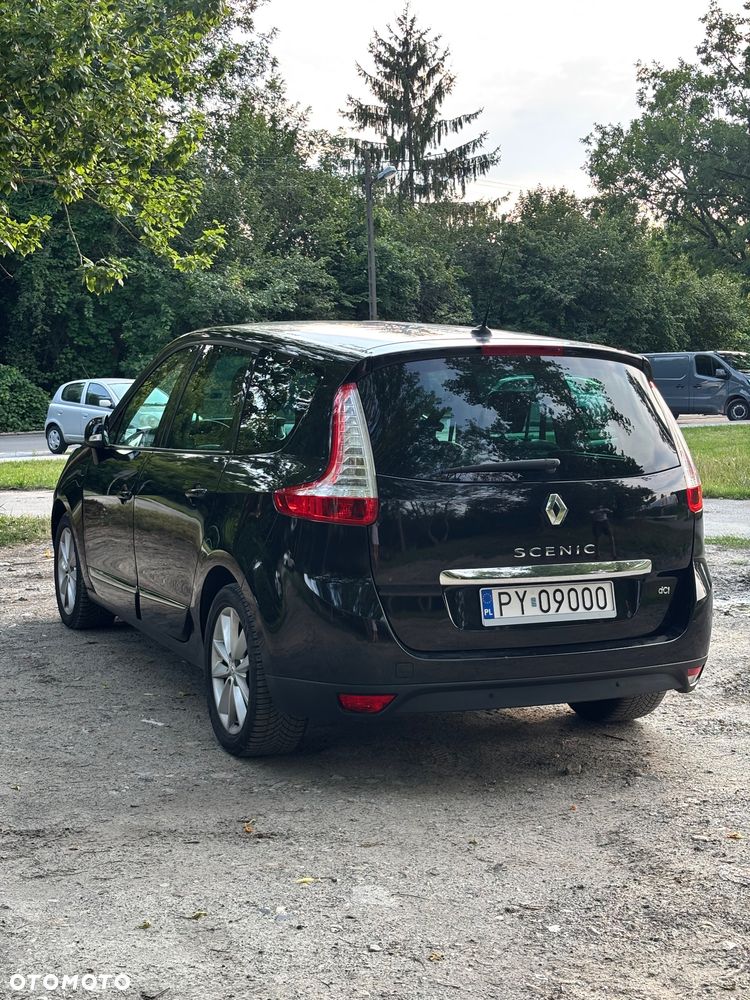 Renault Scenic 2.0 dCi Bose - 9