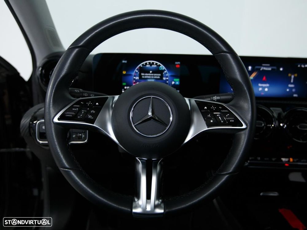 Mercedes-Benz A 250 e - 21