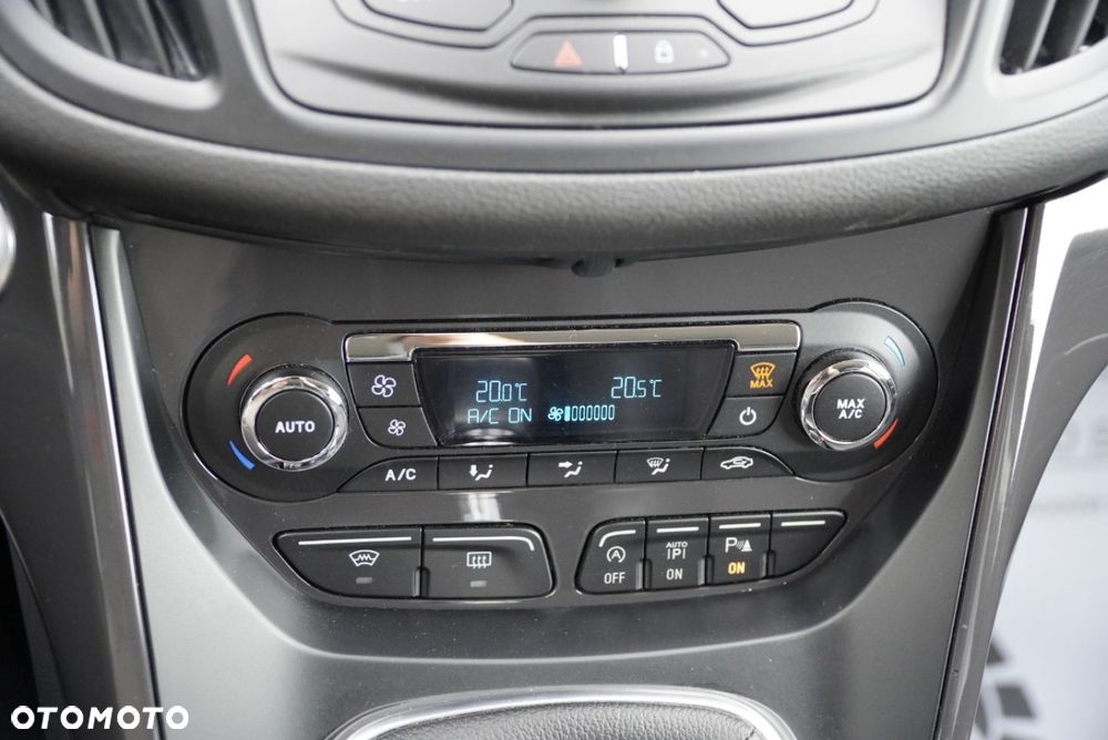 Ford Kuga 1.5 EcoBoost 2x4 Titanium - 19