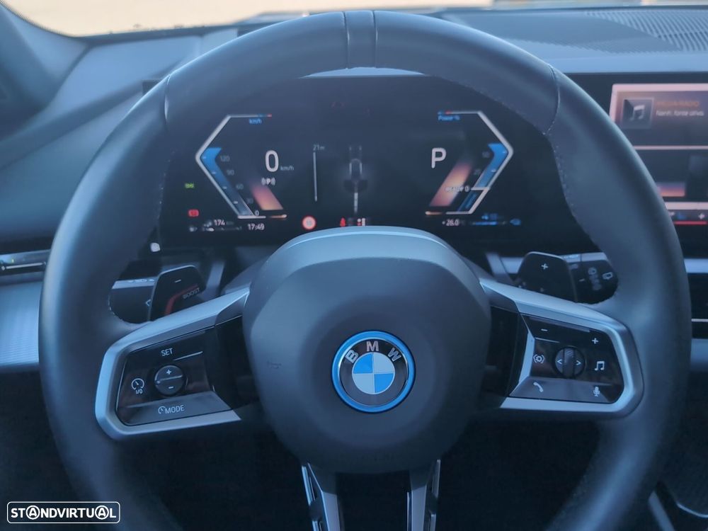BMW 530 e xDrive Pack Desportivo M - 27