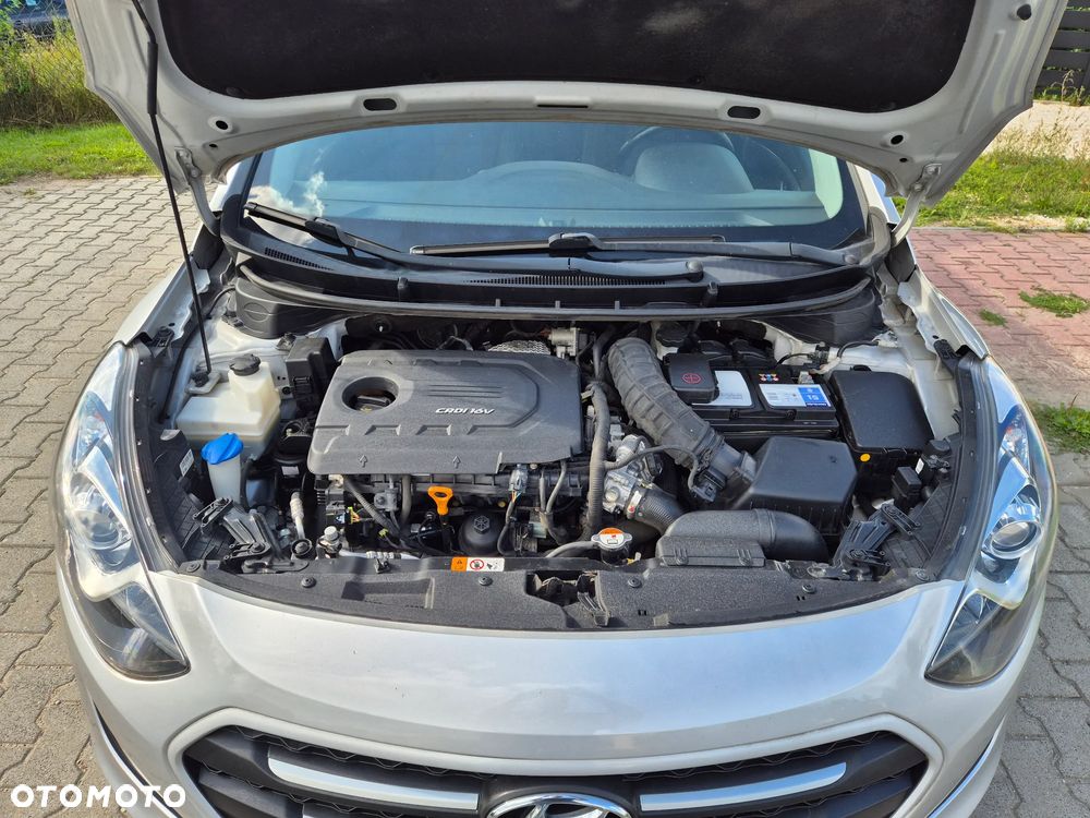 Hyundai i30 blue 1.6 CRDi Trend - 15