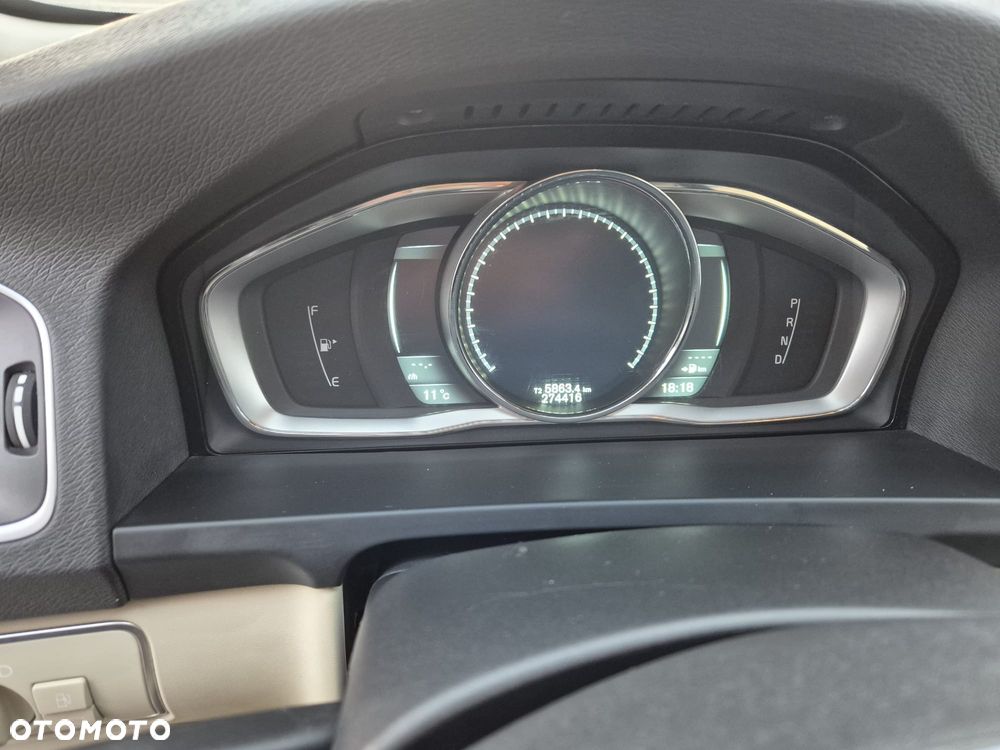 Volvo V60 D6 AWD Plug-in Hybrid Summum - 13