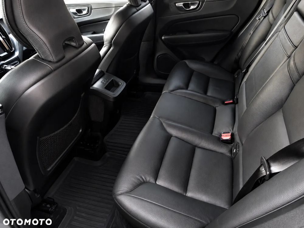 Volvo XC 60 D4 Momentum Pro - 8