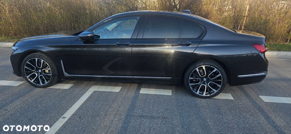BMW Seria 7 740d xDrive mHEV - 2