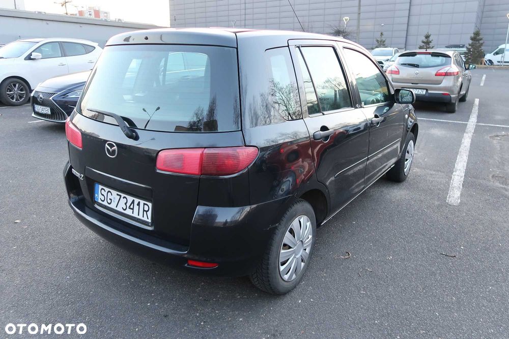 Mazda 2 - 4