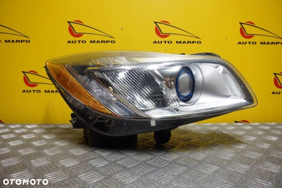 BUICK REGAL 2011- REFLEKTOR LAMPA XENON PRAWA USA - 2