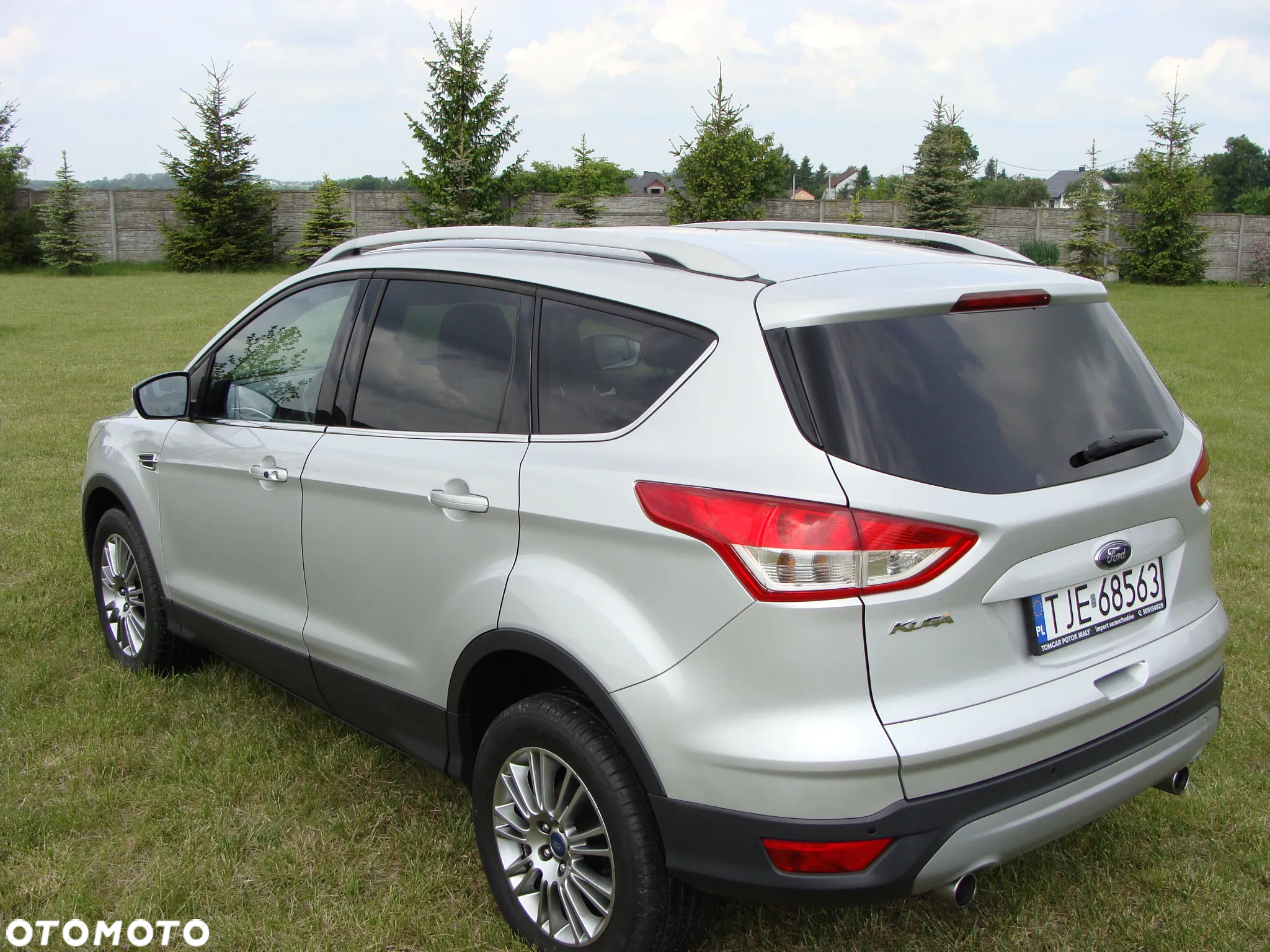 Ford Kuga 2.0 TDCi 2x4 Titanium - 4