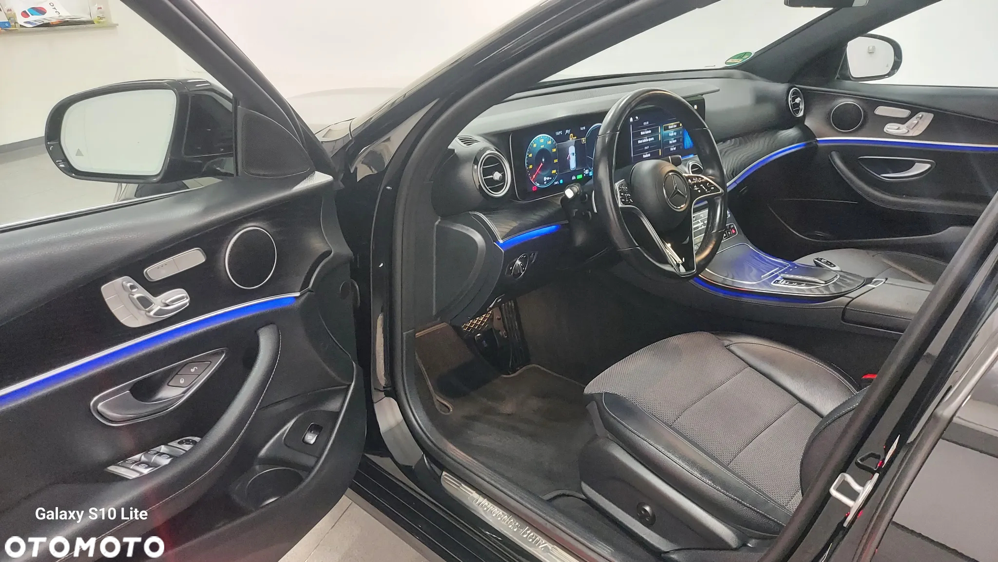 Mercedes-Benz Klasa E 300 de 4Matic 9G-TRONIC AMG Line - 8