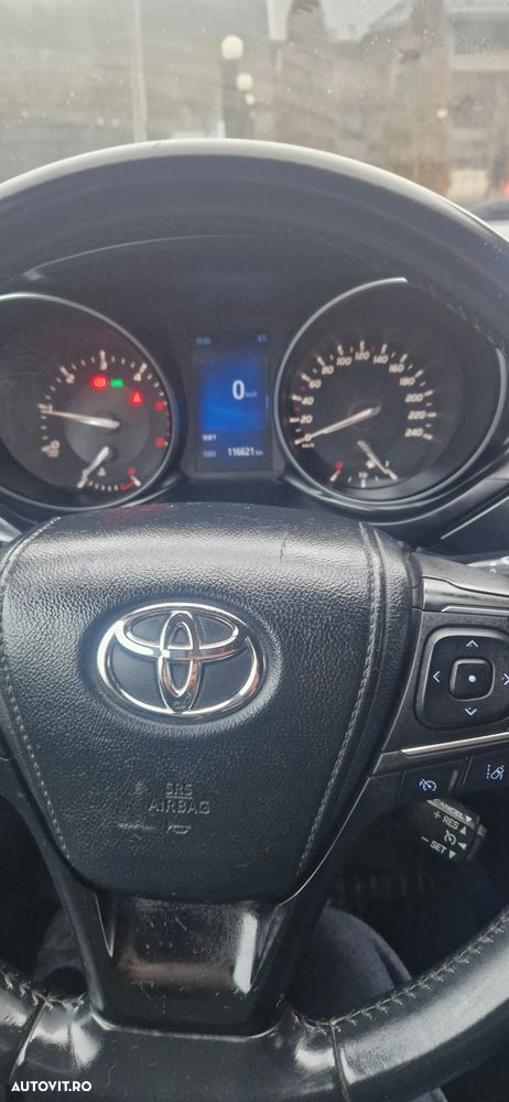 Toyota Avensis 2.0 D-4D Executive - 7