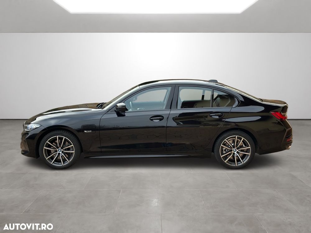 BMW Seria 3 320e Aut. Sport Line - 30