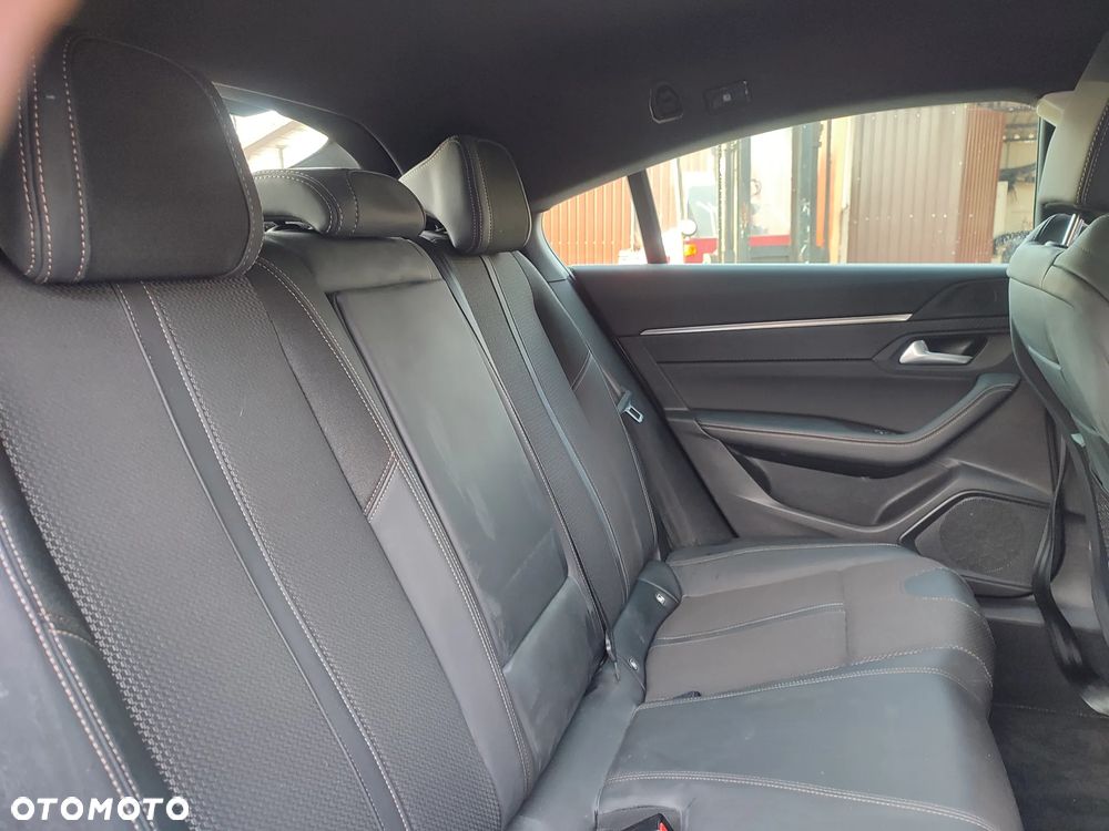 Peugeot 508 225 e-EAT8 GT Pack - 26