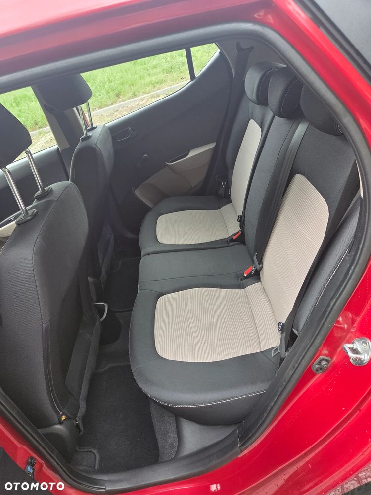 Hyundai i10 1.0 Premium - 10